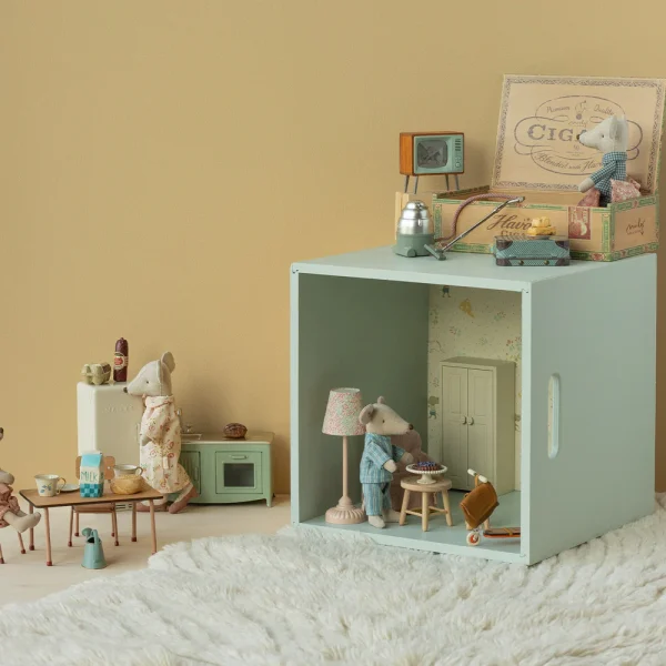 Maileg Grandma and Grandpa mice in cigarbox