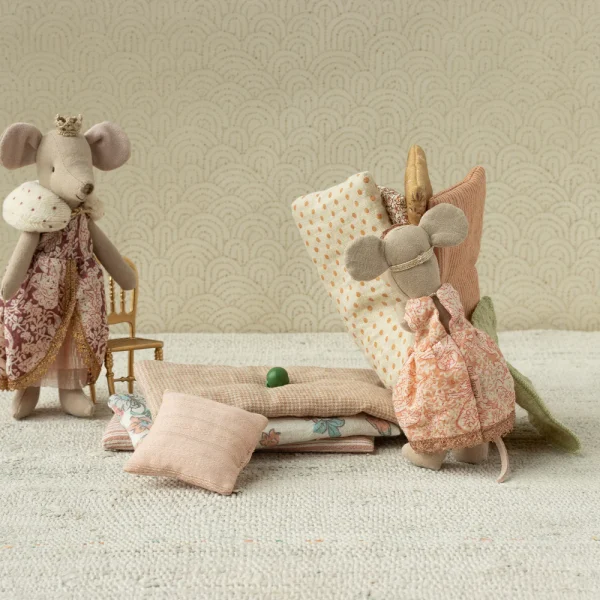 Maileg Princess and the pea - Big sister mouse