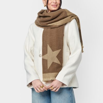 Katie Loxton Large Star Blanket Scarf in Chocolate And Soft Tan