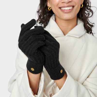Knitted Gloves