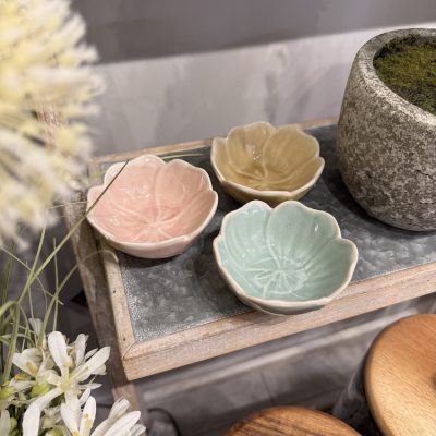 Gisela Graham Dusky Pastel Flower Shaped Stoneware Mini Bowls
