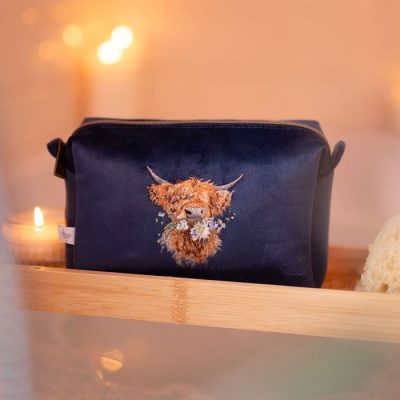 Wrendale Highland Cow Make Up Bag - Daisy Coo