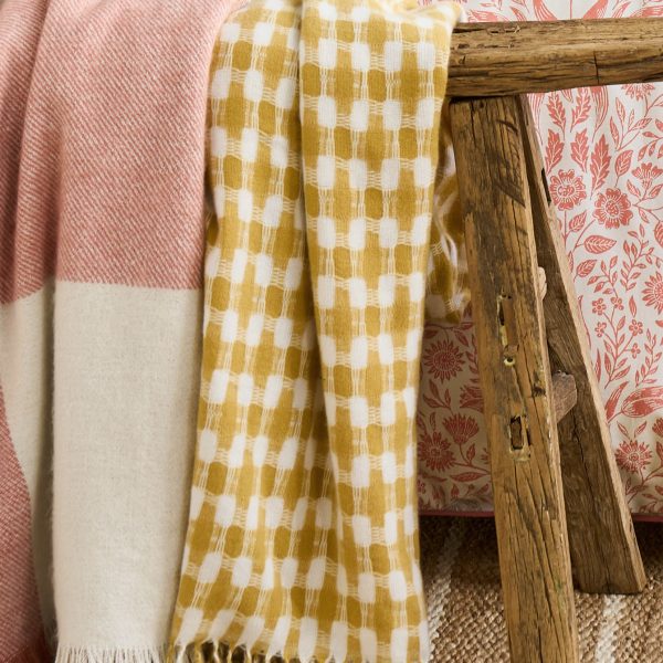 Laura Ashley Knapton Throw Ochre Yellow 130x170cm cameo