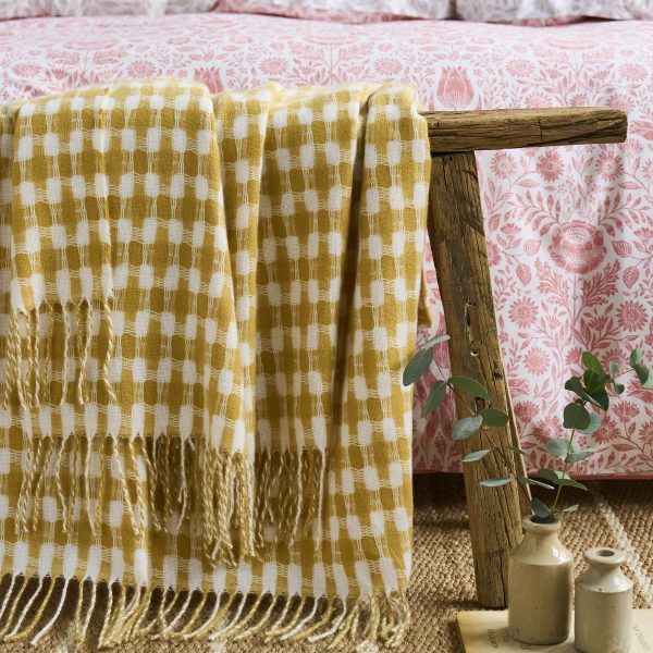 Laura Ashley Knapton Throw Ochre Yellow 130x170cm cameo