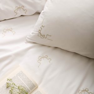 Heritage Royal Palaces Bow Embroidery White Natural Bedding Set close up