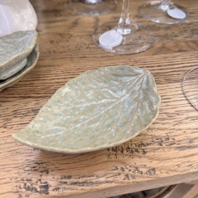 Gisela Graham Porcelain Trinket Dish 13cm - Green Speckle Point Leaf