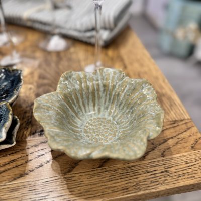 Gisela Graham Porcelain Bowl 14cm - Green Speckle Flower