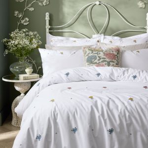 Heritage Royal Palaces Royal Embroidery Multi Bedding Set main
