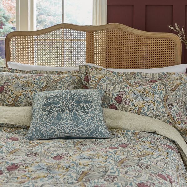 Morris & Co Golden Lily Fig Bedding Set close up