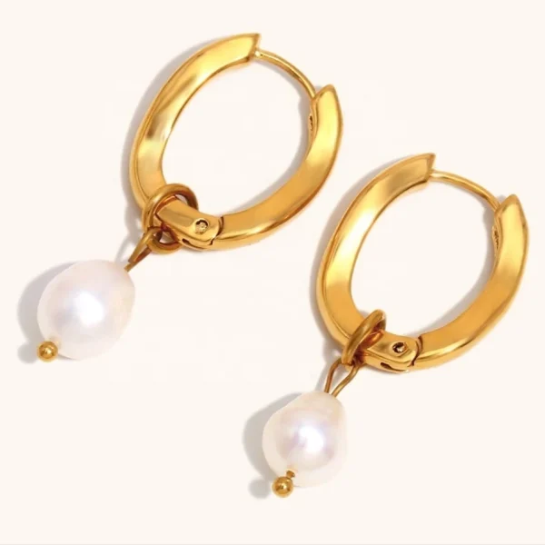 MisGraceful Pearl Pendant Twist Oval Hoop Earrings - Gold hero image