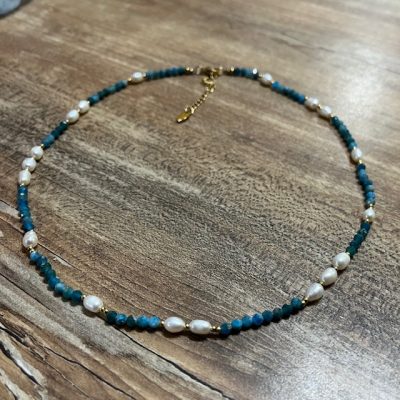 MisGraceful Turquoise and pearl bead necklace