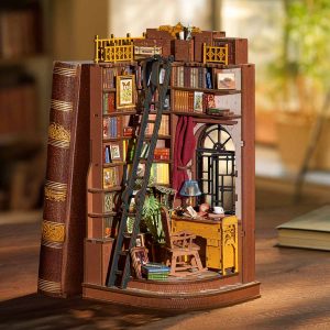 Alternative view of Rolife Silent Corner Study DIY Book Nook