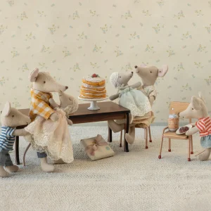 Alternative view of Maileg Baby mouse in gown - Powder