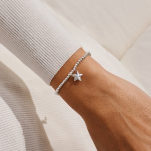 Alternative view of Joma Jewellery Christmas A Little Merry Christmas Amazing Auntie Bracelet