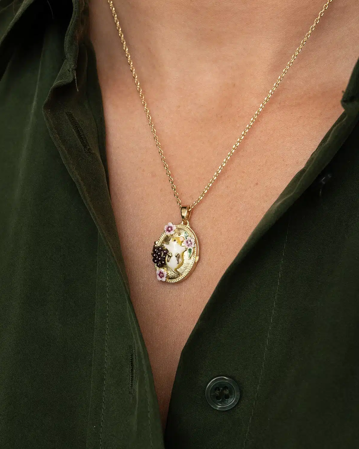 Blackberry Mouse Cameo Locket Necklace - Image 2