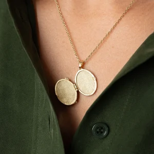 Alternative view of Squirrel & Acorn Cameo Locket